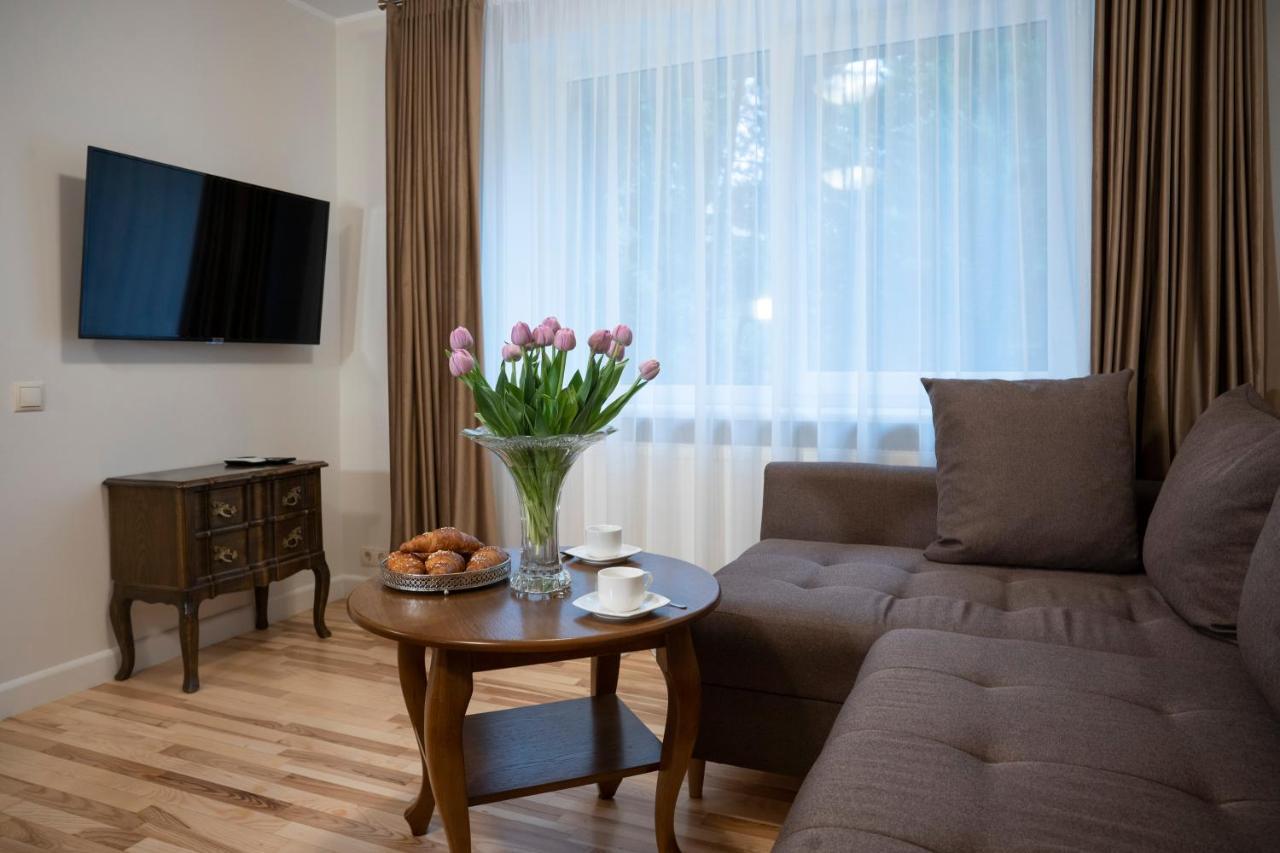 Villa Acacia Каунас Екстериор снимка