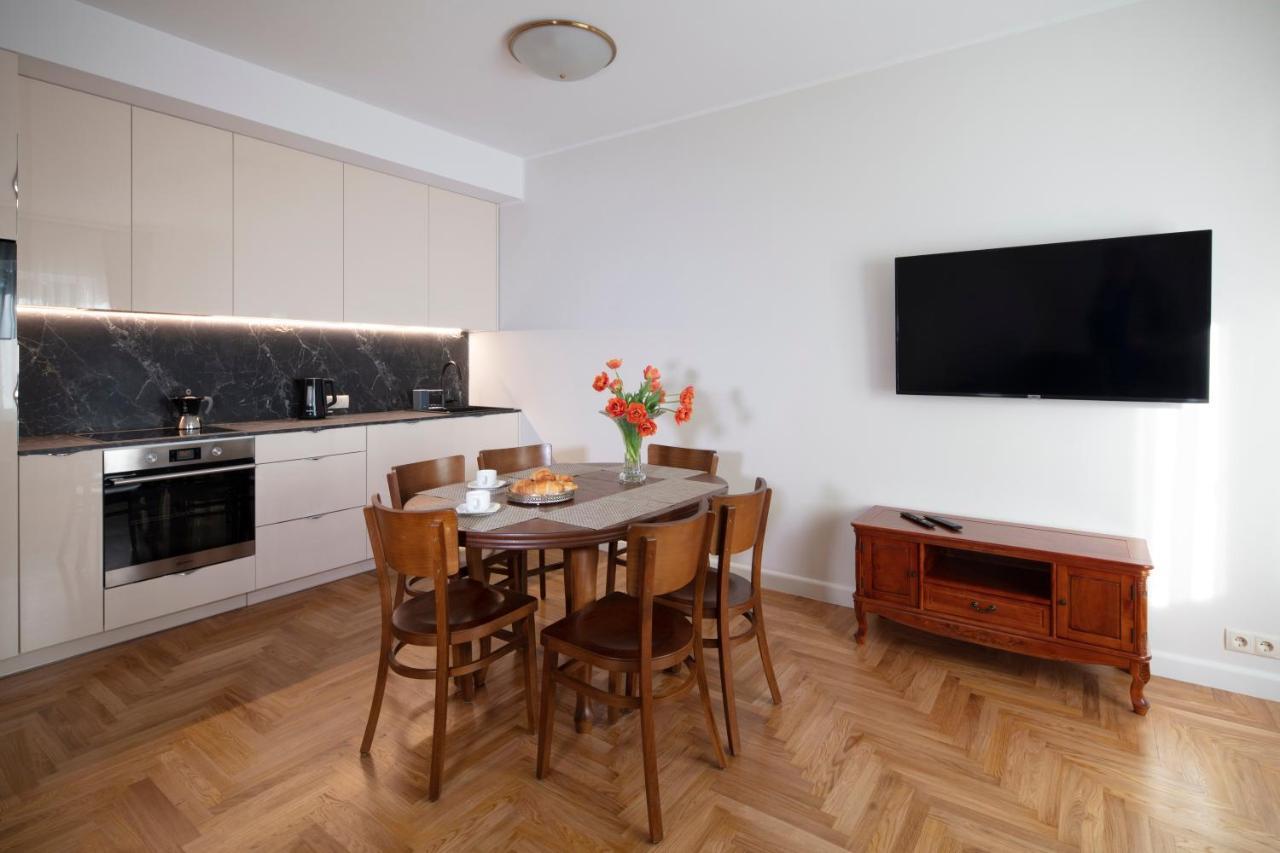 Villa Acacia Каунас Екстериор снимка